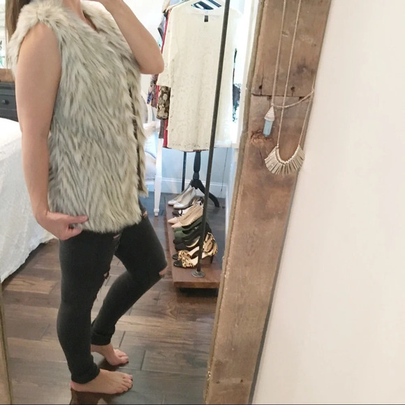 Say What large faux fur Fall/winter vest - Picture 4 of 5